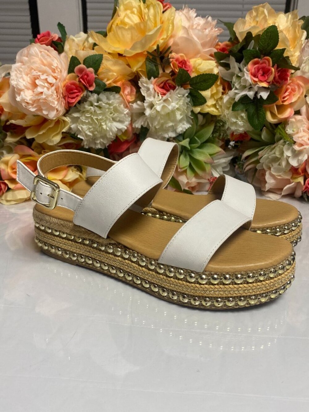 Seven Dials Berenice White Gold Embellished Platform Sandals Women’s 7.5M